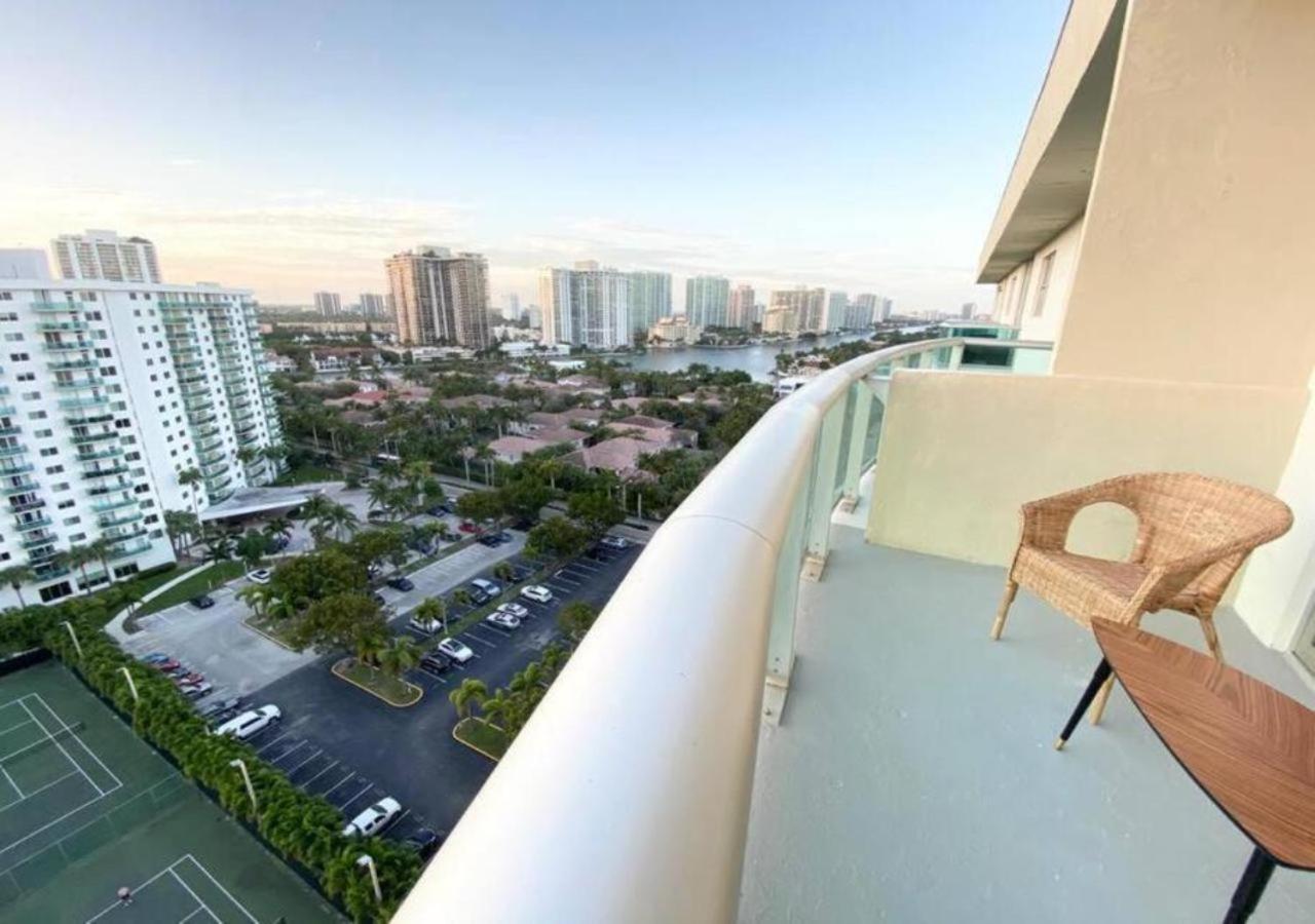 Zen Vacation Rentals Modern Penthouse Across Ocean Miami Beach Exterior foto